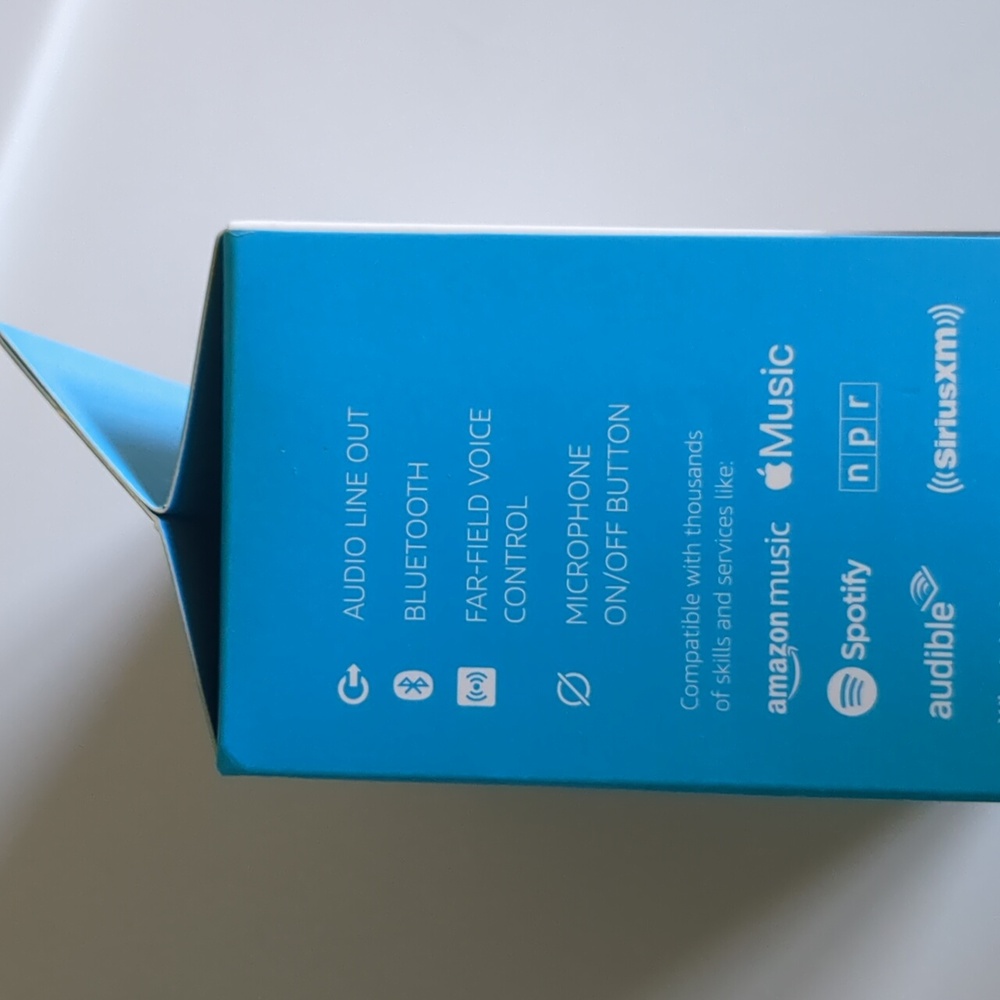 🏷️⬇️ New In Box Amazon Echo Auto - Picture 2 of 6